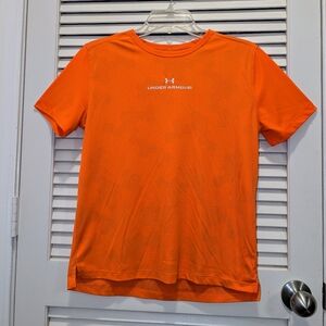 Under Armour Boy's Size YLG Coolswitch Loose Fit Orange T-shirt UA Logo Spellout